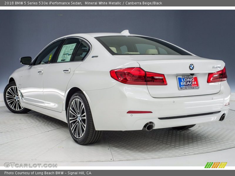 Mineral White Metallic / Canberra Beige/Black 2018 BMW 5 Series 530e iPerfomance Sedan