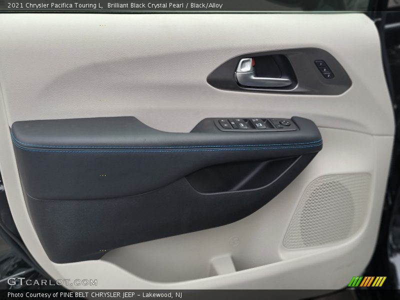 Brilliant Black Crystal Pearl / Black/Alloy 2021 Chrysler Pacifica Touring L