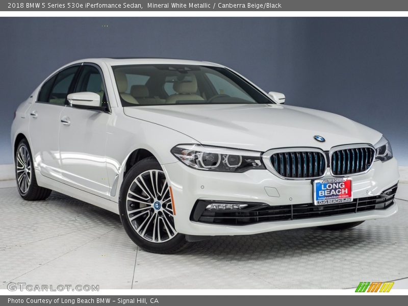 Mineral White Metallic / Canberra Beige/Black 2018 BMW 5 Series 530e iPerfomance Sedan