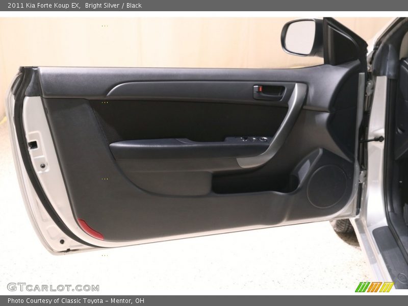 Bright Silver / Black 2011 Kia Forte Koup EX