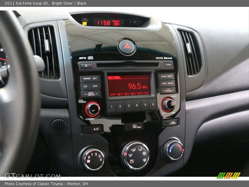 Bright Silver / Black 2011 Kia Forte Koup EX