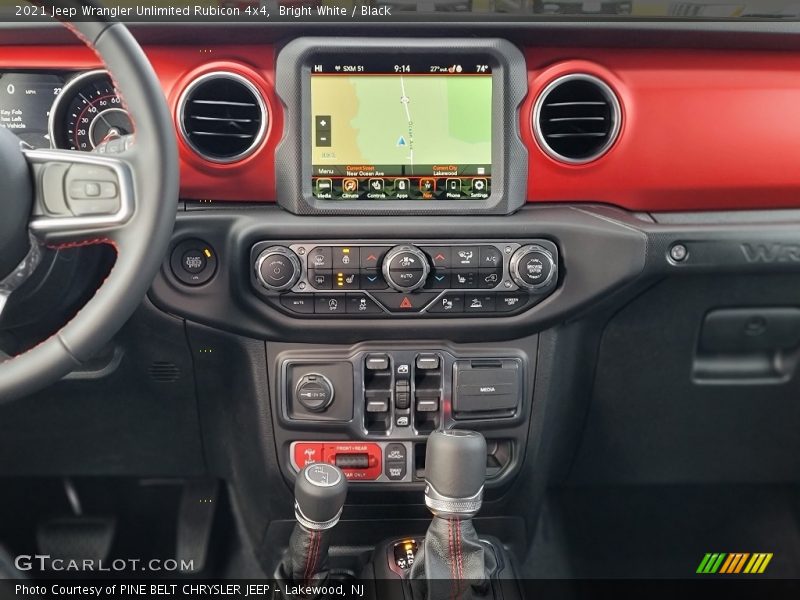 Bright White / Black 2021 Jeep Wrangler Unlimited Rubicon 4x4