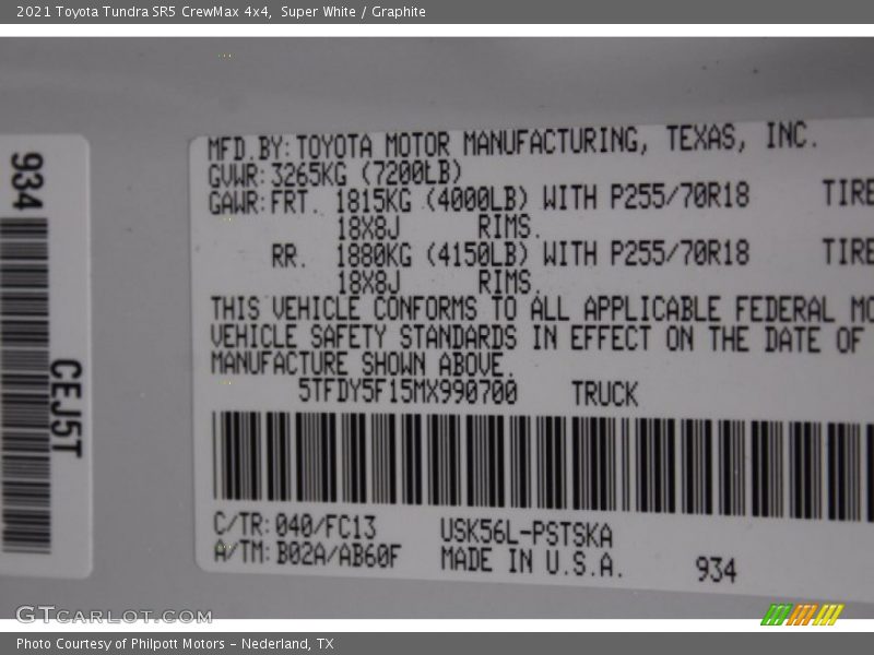 Super White / Graphite 2021 Toyota Tundra SR5 CrewMax 4x4