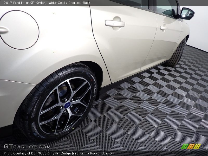 White Gold / Charcoal Black 2017 Ford Focus SEL Sedan