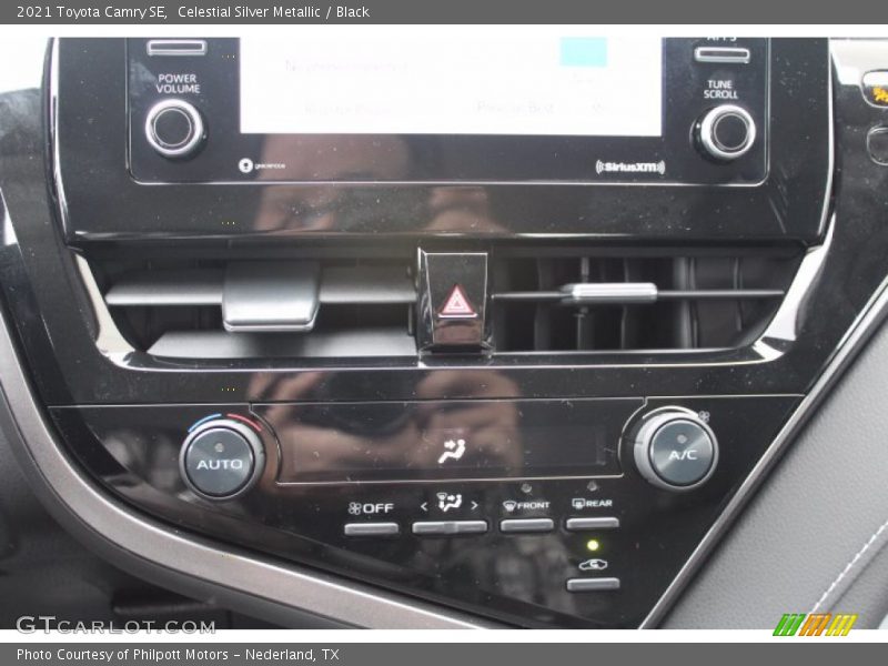 Celestial Silver Metallic / Black 2021 Toyota Camry SE