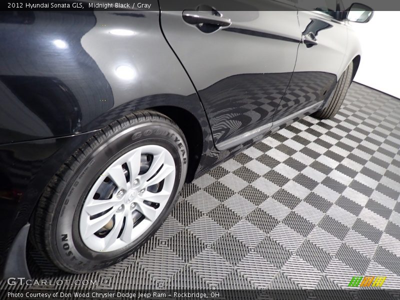 Midnight Black / Gray 2012 Hyundai Sonata GLS