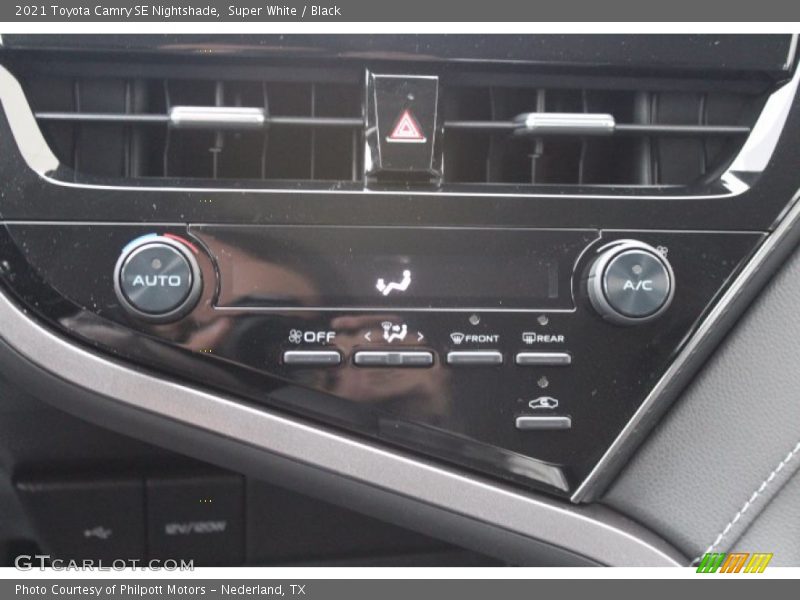 Super White / Black 2021 Toyota Camry SE Nightshade