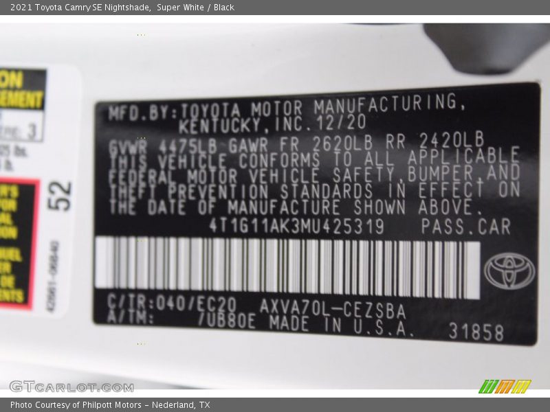 Super White / Black 2021 Toyota Camry SE Nightshade