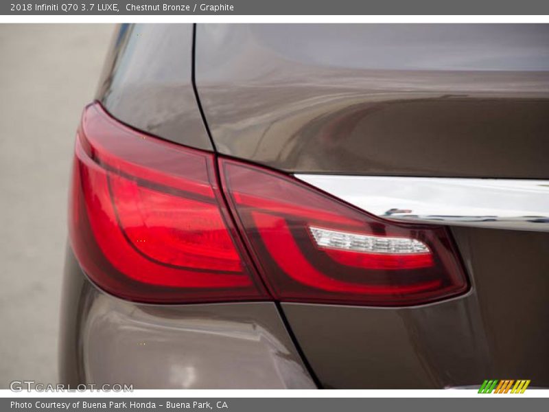 Chestnut Bronze / Graphite 2018 Infiniti Q70 3.7 LUXE