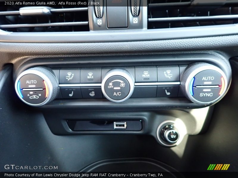 Alfa Rosso (Red) / Black 2020 Alfa Romeo Giulia AWD