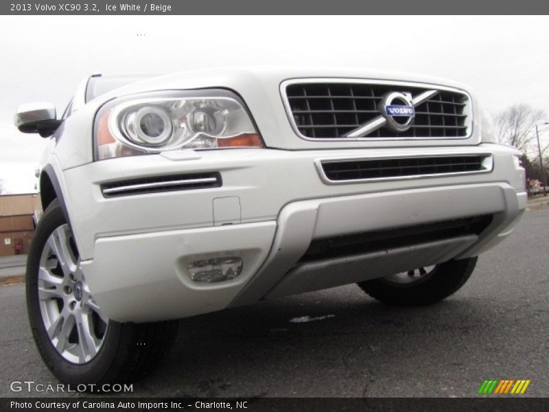 Ice White / Beige 2013 Volvo XC90 3.2