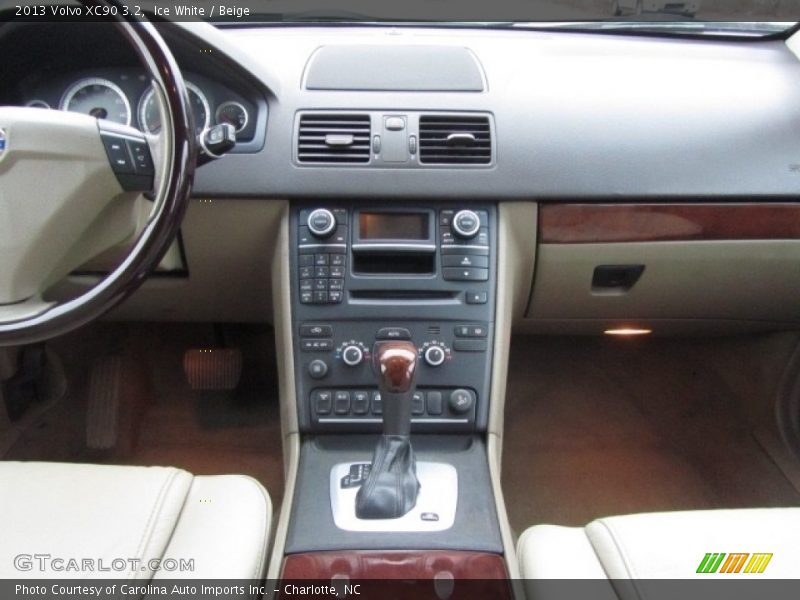 Ice White / Beige 2013 Volvo XC90 3.2