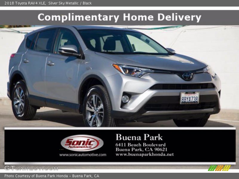 Silver Sky Metallic / Black 2018 Toyota RAV4 XLE