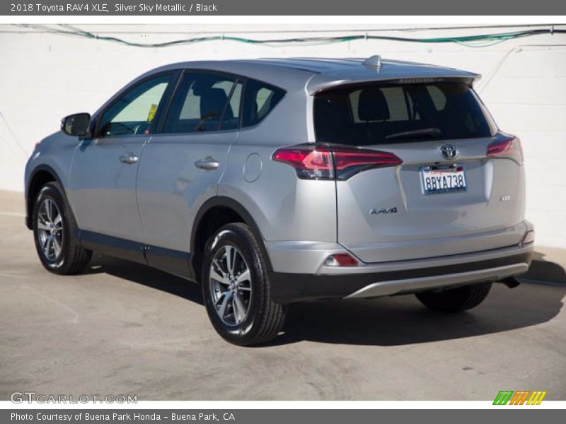 Silver Sky Metallic / Black 2018 Toyota RAV4 XLE