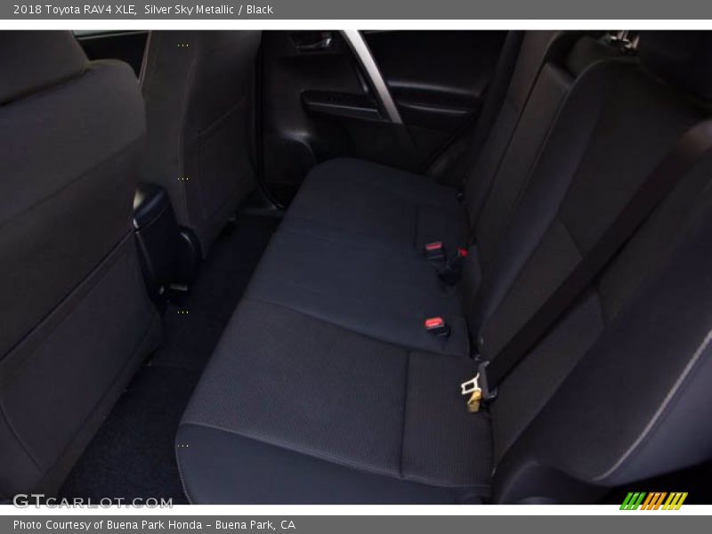 Silver Sky Metallic / Black 2018 Toyota RAV4 XLE