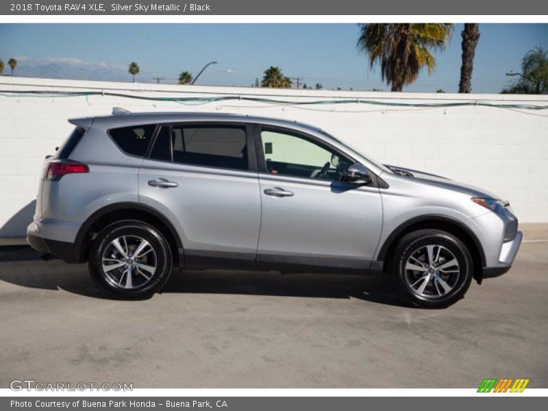 Silver Sky Metallic / Black 2018 Toyota RAV4 XLE