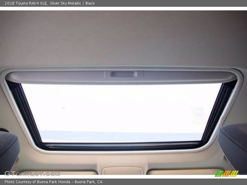 Silver Sky Metallic / Black 2018 Toyota RAV4 XLE