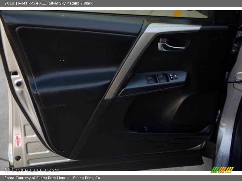 Silver Sky Metallic / Black 2018 Toyota RAV4 XLE
