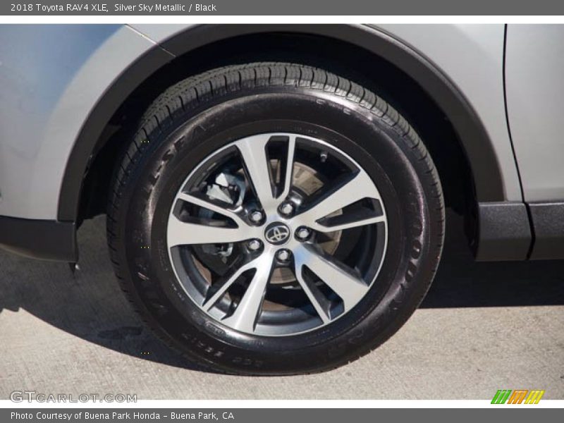 Silver Sky Metallic / Black 2018 Toyota RAV4 XLE