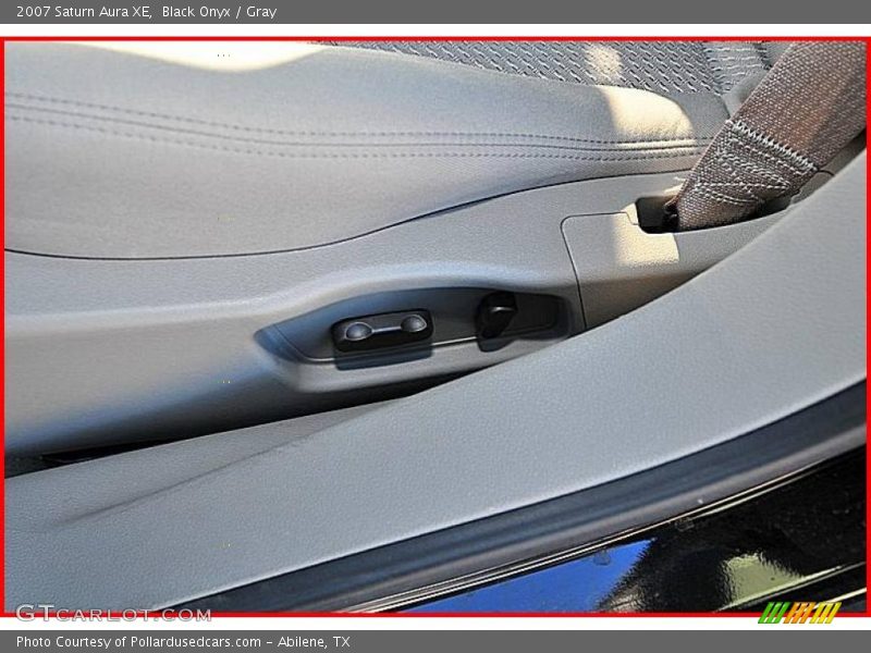 Black Onyx / Gray 2007 Saturn Aura XE