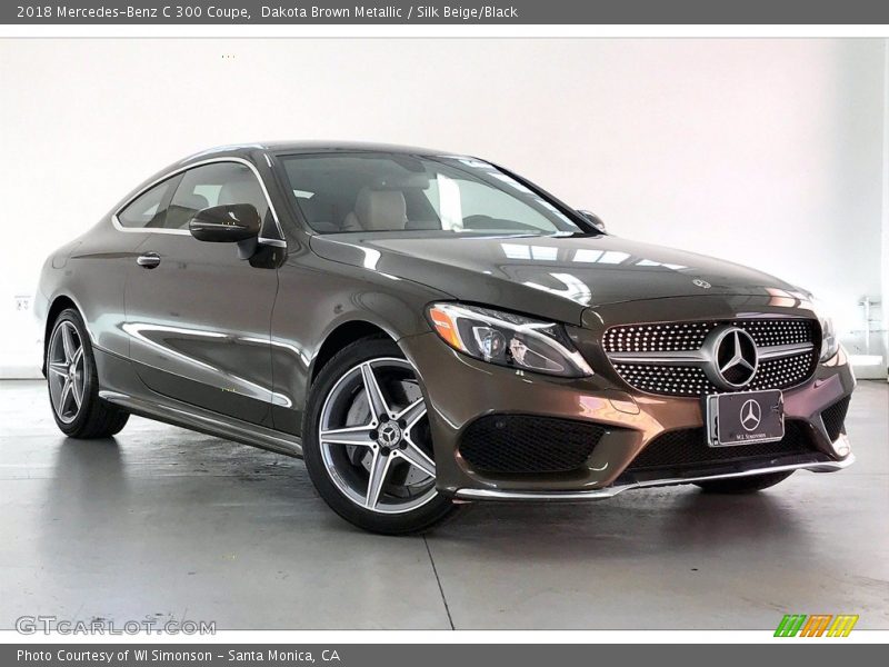 Front 3/4 View of 2018 C 300 Coupe