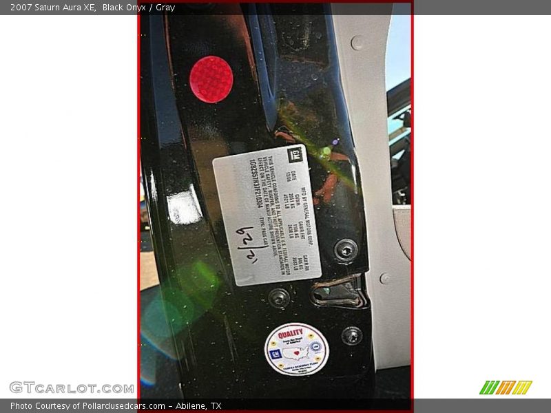 Black Onyx / Gray 2007 Saturn Aura XE