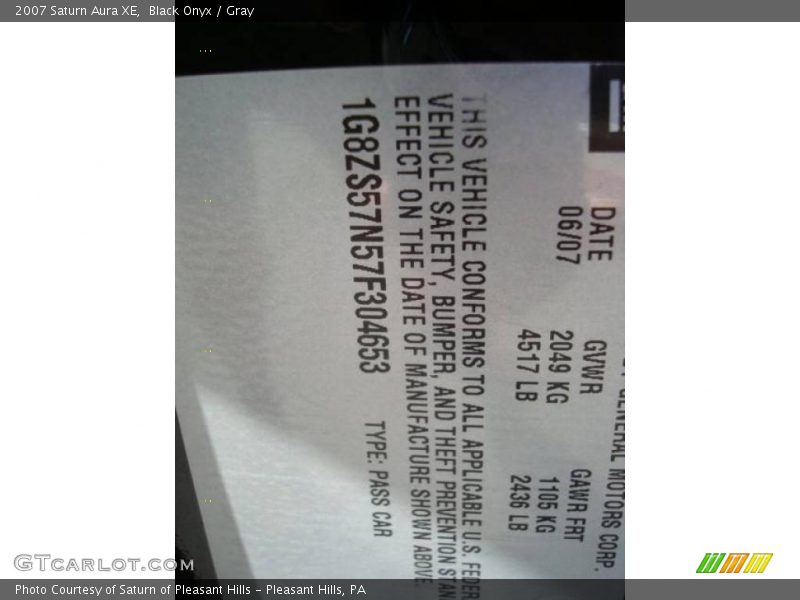 Black Onyx / Gray 2007 Saturn Aura XE