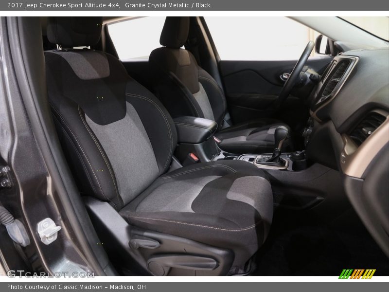 Granite Crystal Metallic / Black 2017 Jeep Cherokee Sport Altitude 4x4