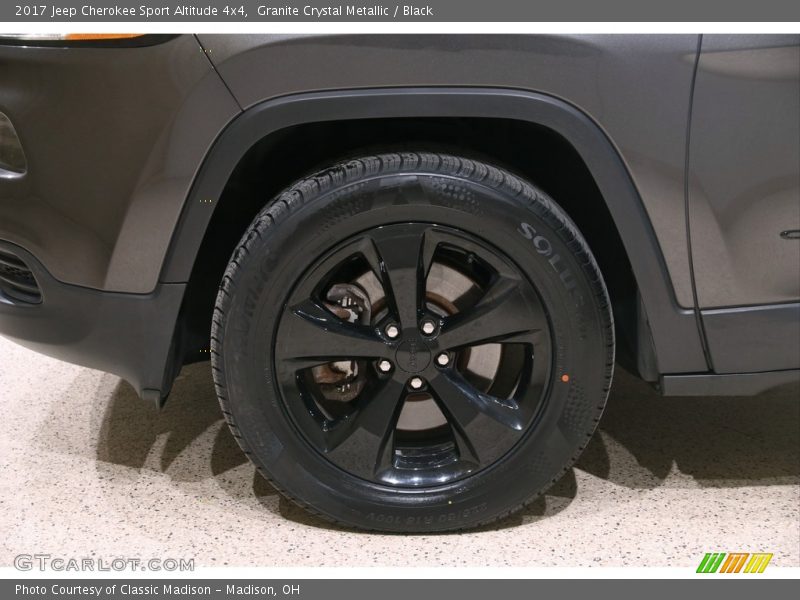 Granite Crystal Metallic / Black 2017 Jeep Cherokee Sport Altitude 4x4