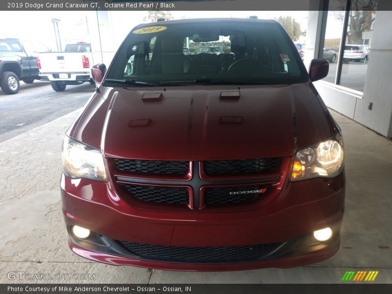 Octane Red Pearl / Black 2019 Dodge Grand Caravan GT