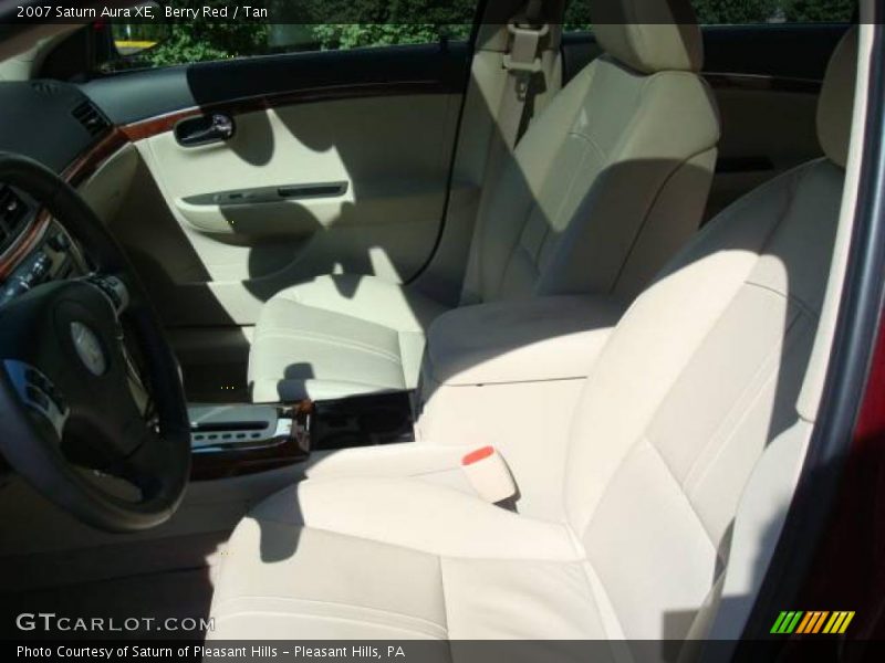 Berry Red / Tan 2007 Saturn Aura XE