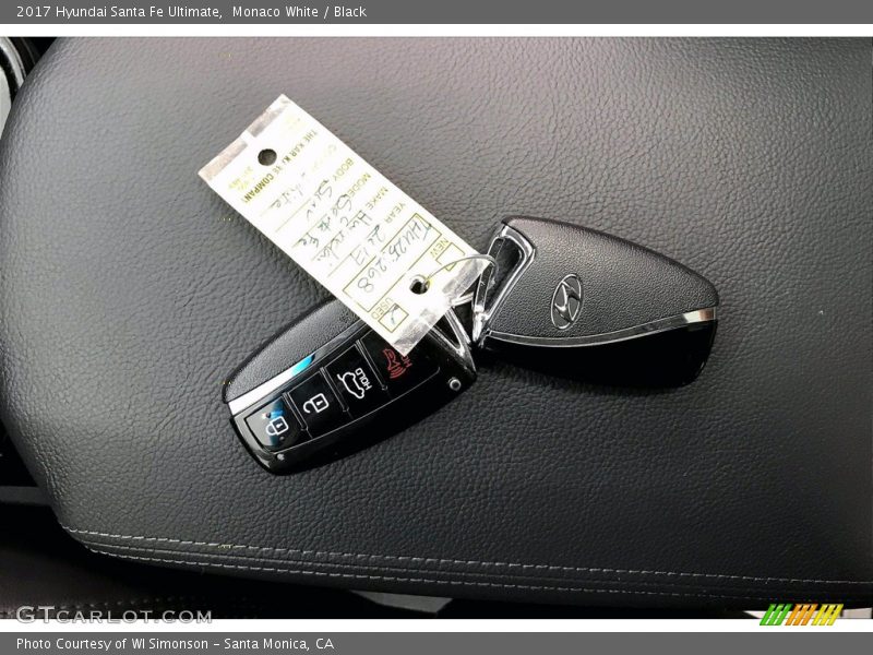 Monaco White / Black 2017 Hyundai Santa Fe Ultimate