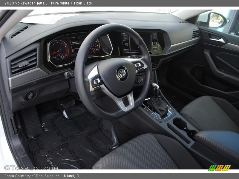 Pure White / Titan Black 2020 Volkswagen Jetta S