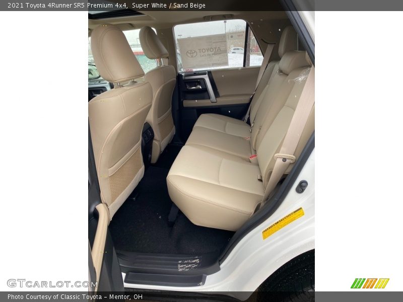 Super White / Sand Beige 2021 Toyota 4Runner SR5 Premium 4x4
