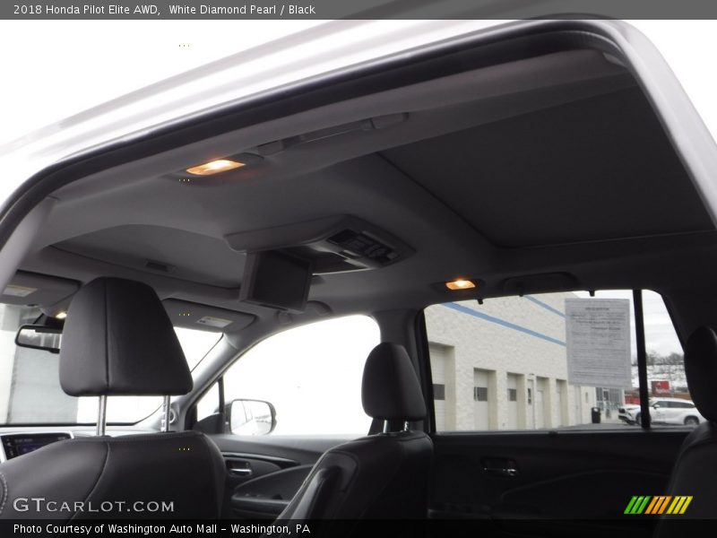 White Diamond Pearl / Black 2018 Honda Pilot Elite AWD