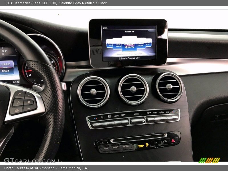 Selenite Grey Metallic / Black 2018 Mercedes-Benz GLC 300