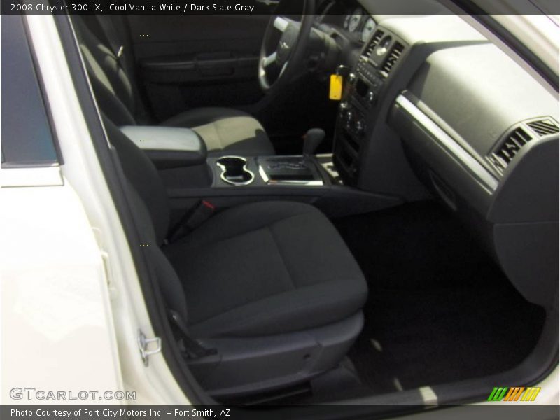 Cool Vanilla White / Dark Slate Gray 2008 Chrysler 300 LX
