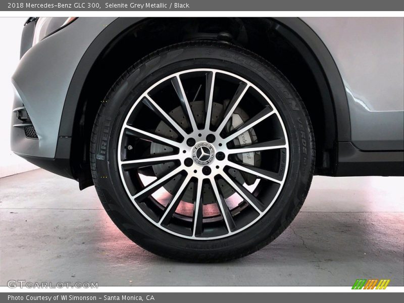 Selenite Grey Metallic / Black 2018 Mercedes-Benz GLC 300