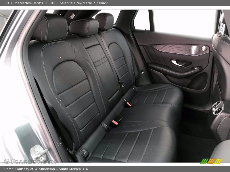 Selenite Grey Metallic / Black 2018 Mercedes-Benz GLC 300