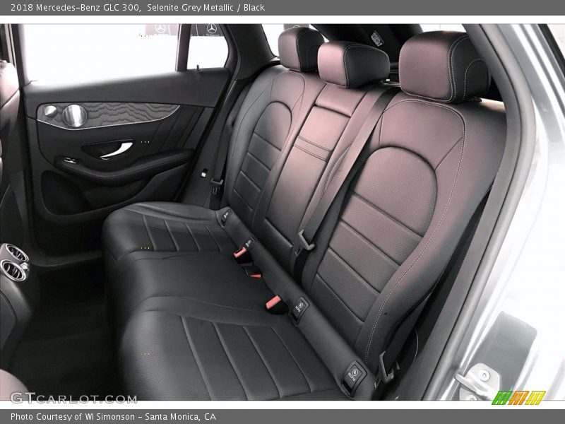 Selenite Grey Metallic / Black 2018 Mercedes-Benz GLC 300