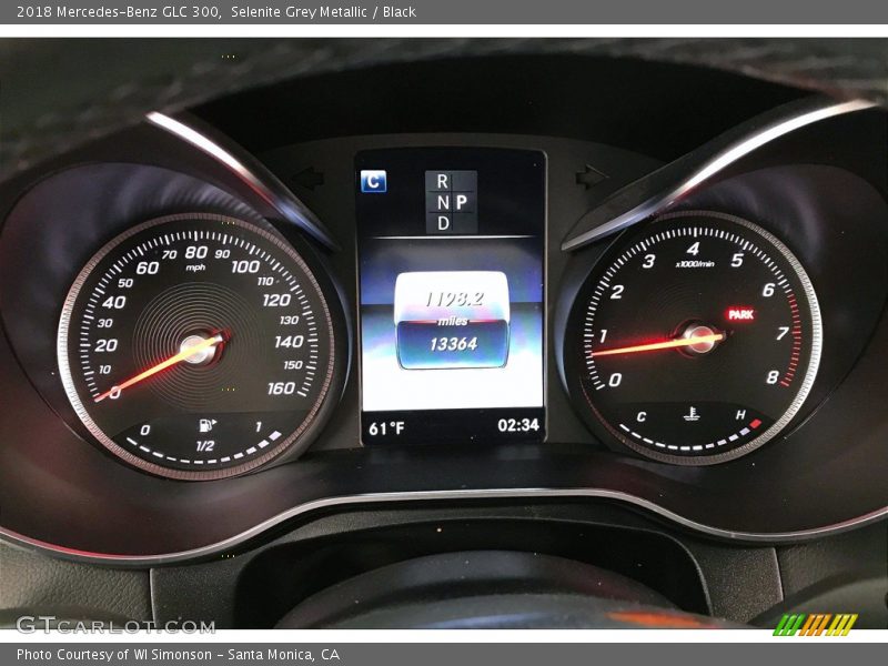 Selenite Grey Metallic / Black 2018 Mercedes-Benz GLC 300