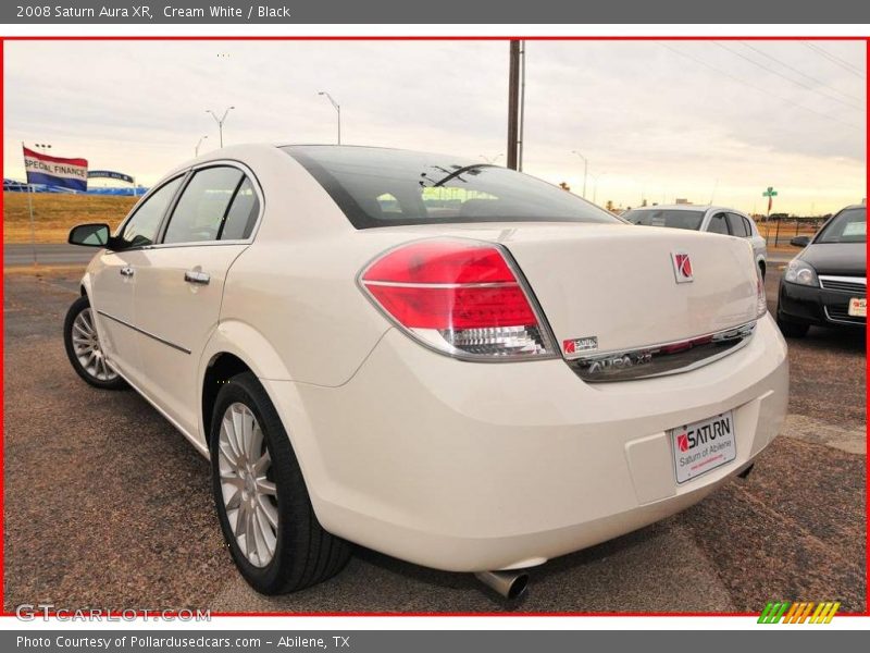 Cream White / Black 2008 Saturn Aura XR