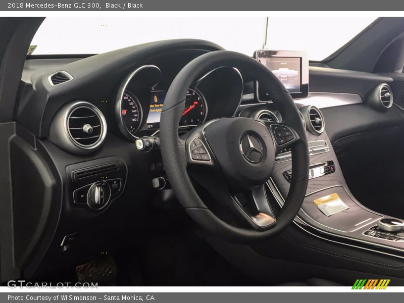 Black / Black 2018 Mercedes-Benz GLC 300