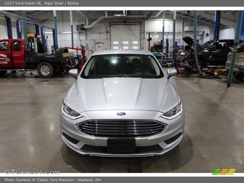 Ingot Silver / Ebony 2017 Ford Fusion SE