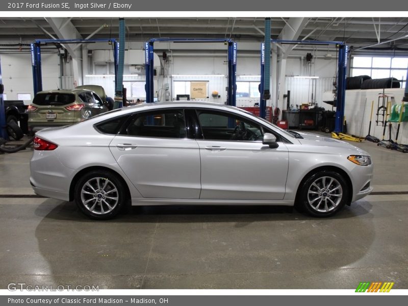 Ingot Silver / Ebony 2017 Ford Fusion SE