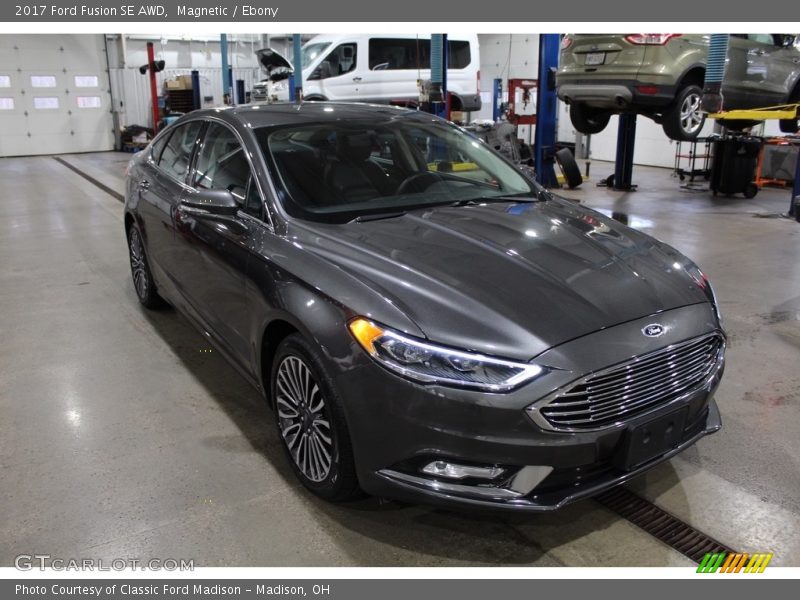 Magnetic / Ebony 2017 Ford Fusion SE AWD