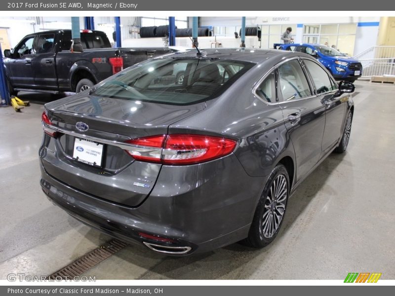 Magnetic / Ebony 2017 Ford Fusion SE AWD