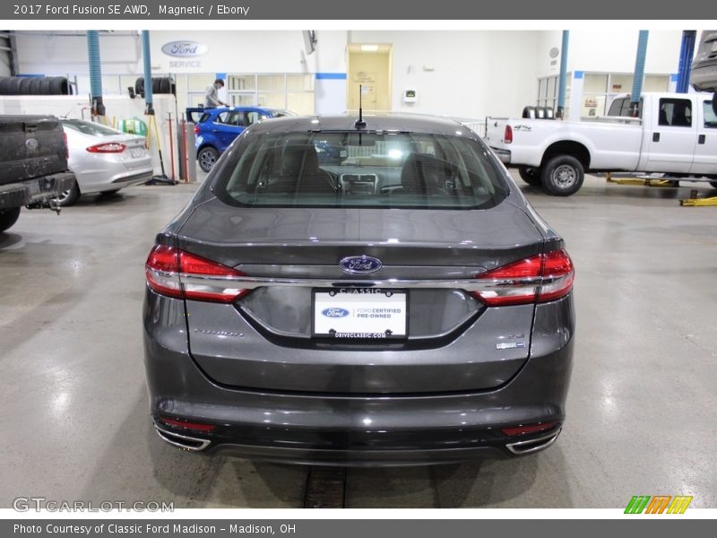 Magnetic / Ebony 2017 Ford Fusion SE AWD