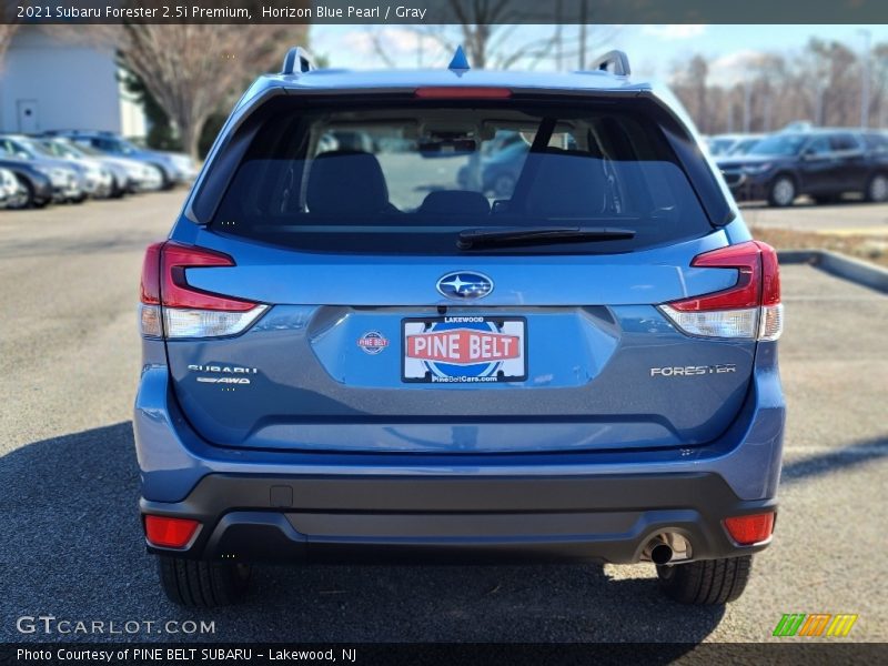 Horizon Blue Pearl / Gray 2021 Subaru Forester 2.5i Premium