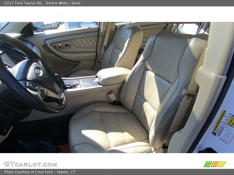 Oxford White / Dune 2017 Ford Taurus SEL